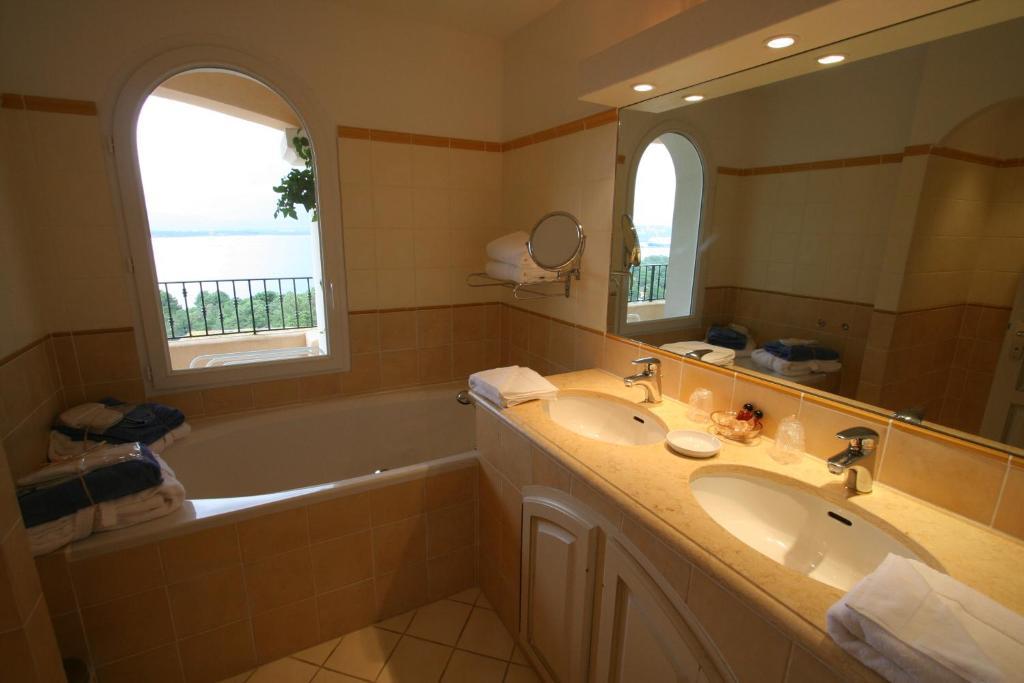 Double or Twin Junior Suite Sea View,33502363:JPEG