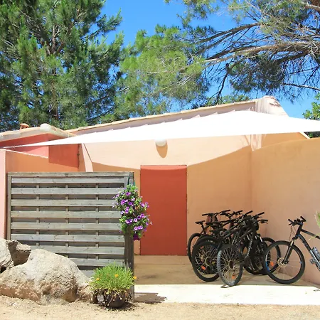 Villas CALA CORSA - 3 chambres piscine partagée chauffée et 4 Chambres piscine privée chauffée - CALA ROSSA Porto-Vecchio - Villas entièrement Climatisées - Internet gratuit-2